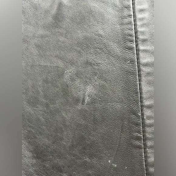 Vintage Y2K Banana Republic 100% Black Leather Flare Pants. Women's Size: 2. - Picture 11 of 14